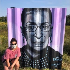 Meet your Posher, Jennifer